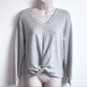 🆕 Lush twist front soft gray v neck long sleeve pullover sweater small